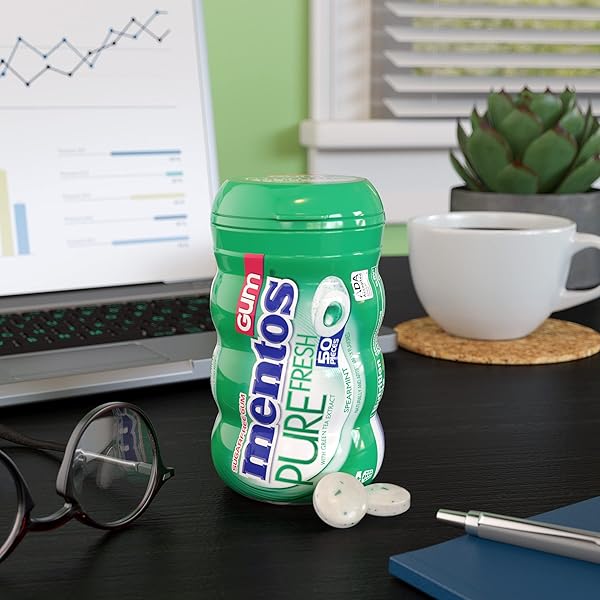 MENTOS PURE FRESH SUGAR-FREE CHEWING GUM WITH XYLITOL, SPEARMINT FLAVOR, EASTER BASKET ESSENTIALS STUFFERS FOR KIDS AND ADULTS, 50 PIECES (6-PACK)