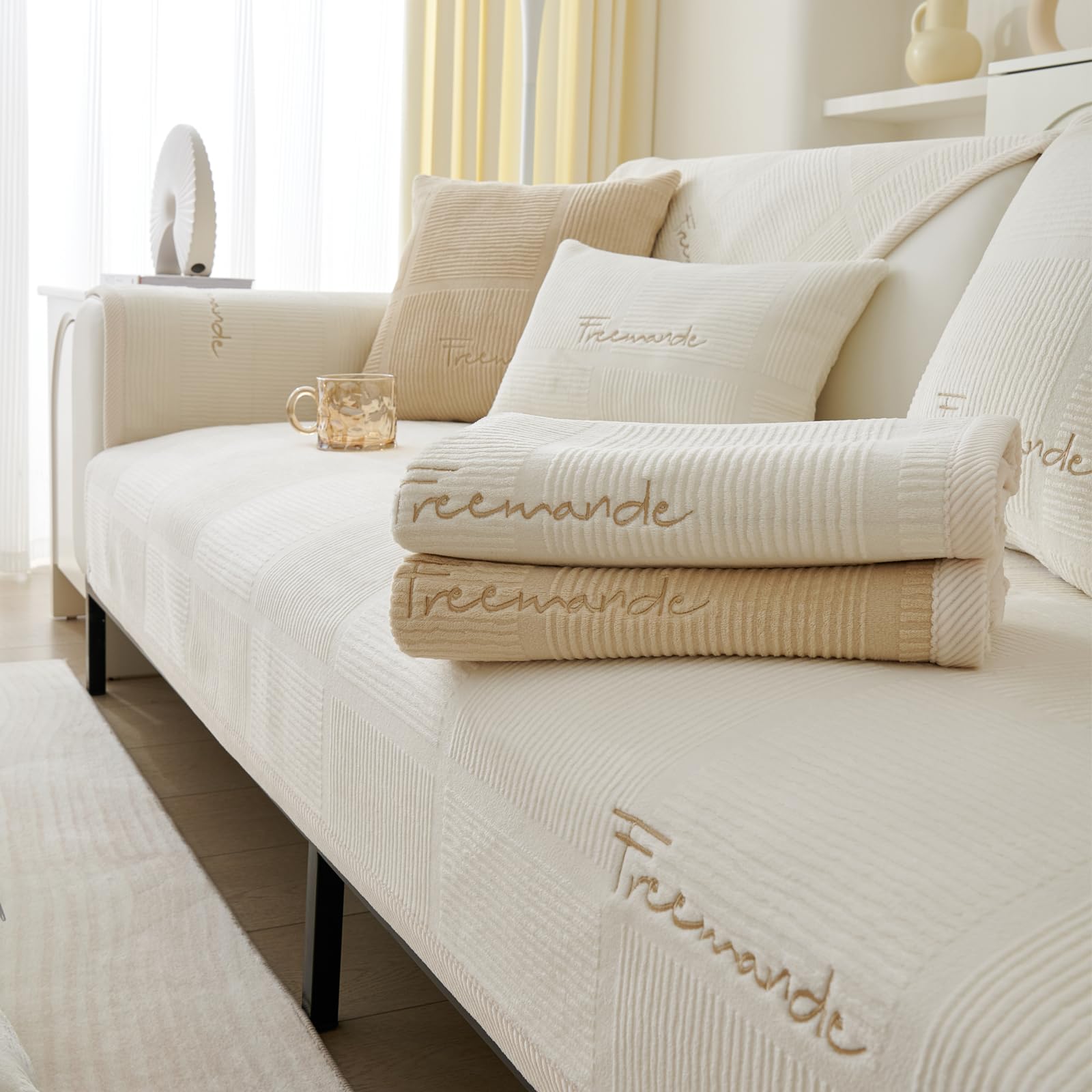 Topchances Sofa Slipcovers 2/3/4 Seater,Non Slip Sofa Cover for Dogs All-Seasons Sofa Wrap with Non-Slip Silicone Particles Apply to Living Room Dogs Cat Pet(Milky Velvet Off White,70x210cm 1PCS)