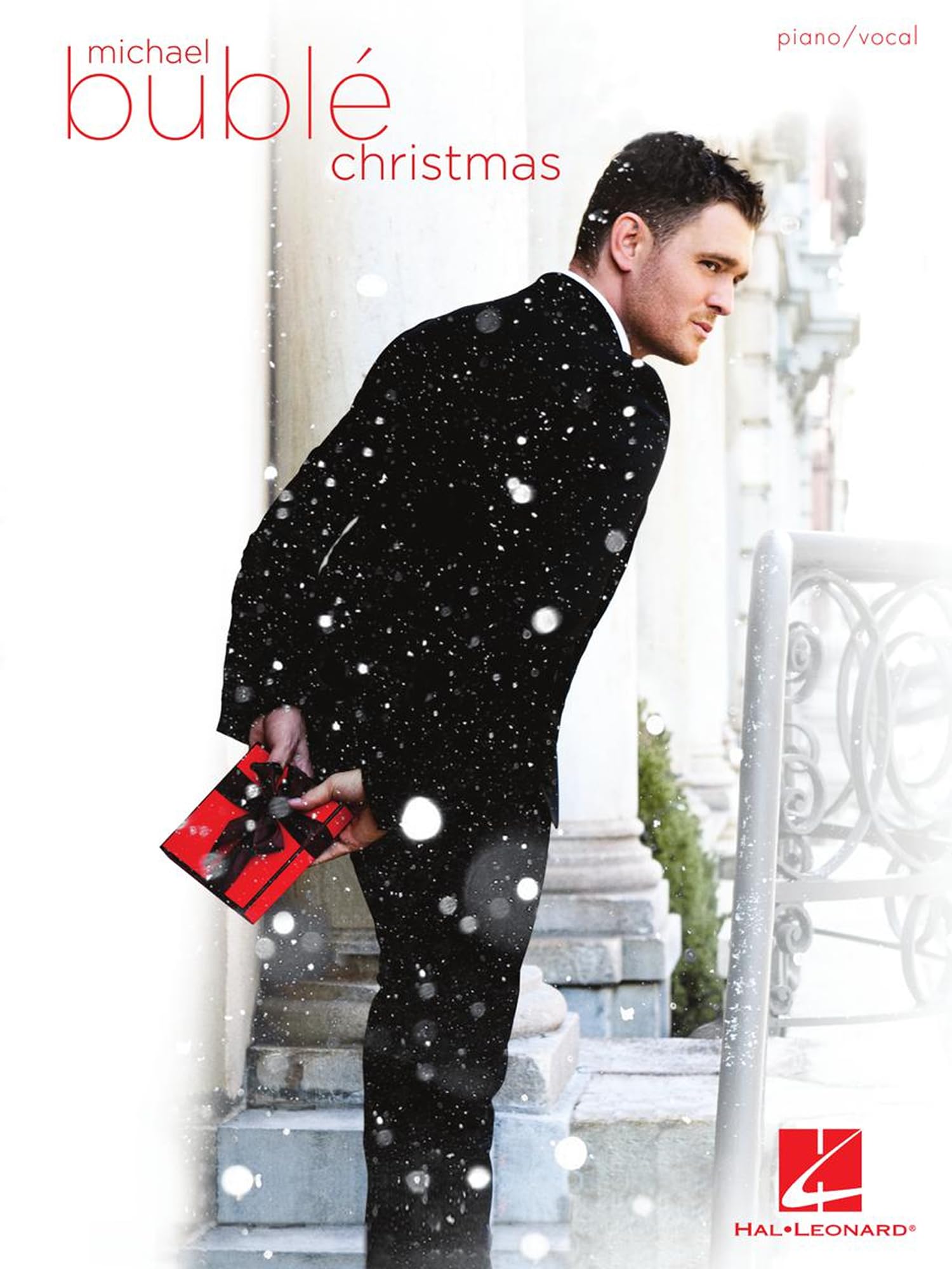 Michael Bublé: Christmas | Vocal Piano Guitar Sheet Music Songbook | Holiday Sing-Along Chords Lyrics Intermediate Recital Collection for Performers Arrangements Transcriptions Performance Edition
