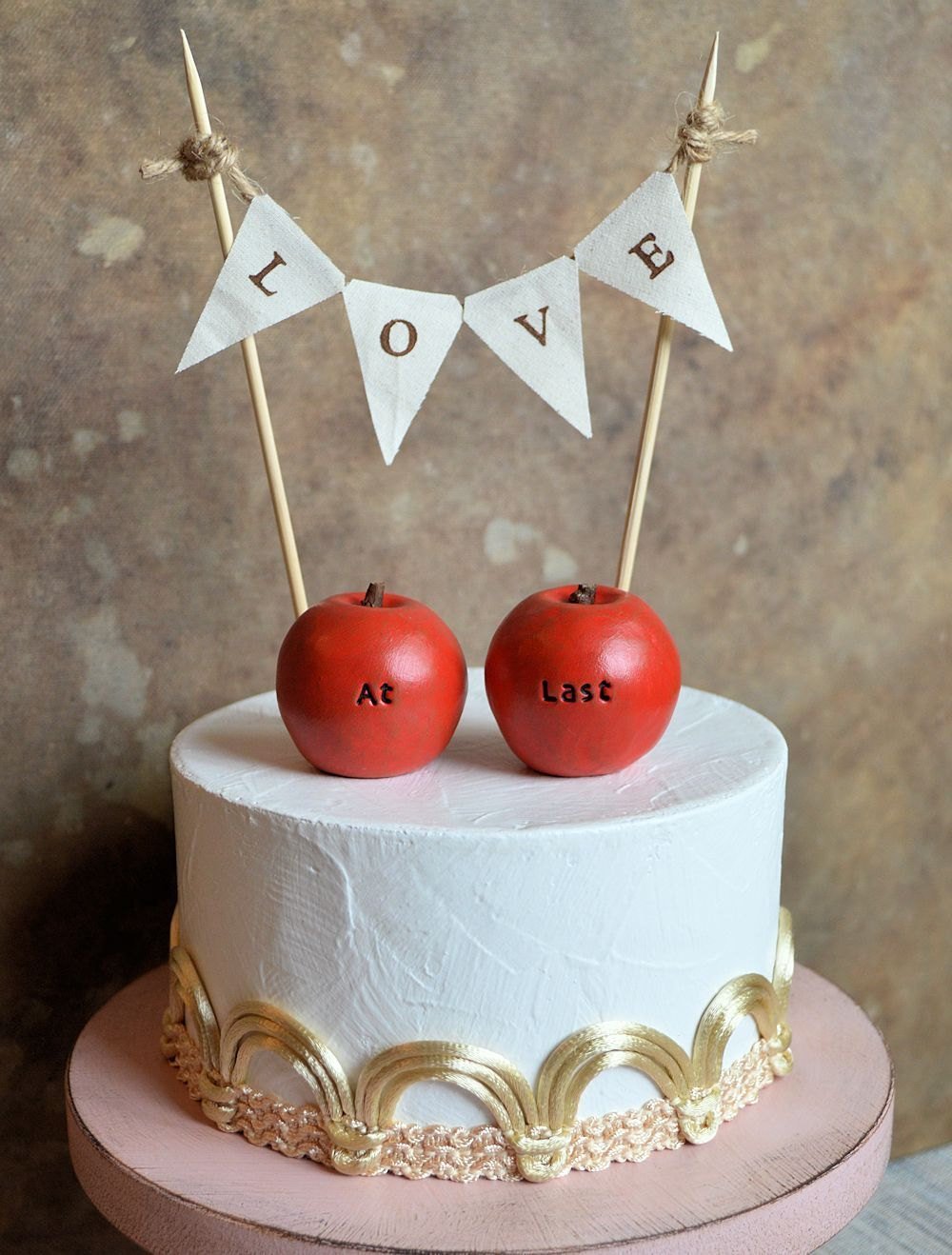 Amazon Com Wedding Cake Topper Set Of 2 Vintage Red At Last