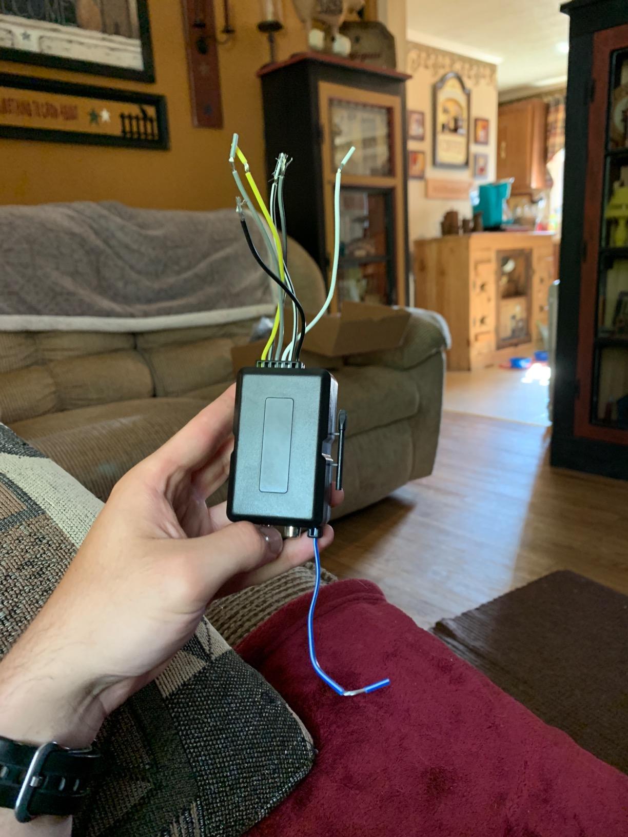 2/mo Finance Scosche LOC80 Line Output Converter Adjustable