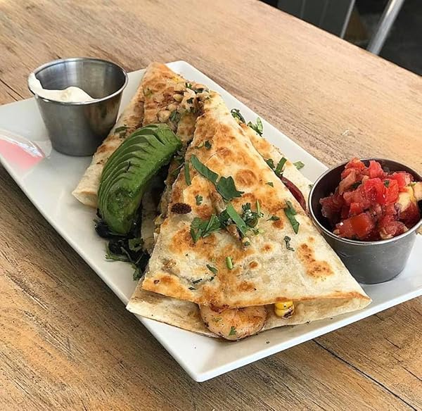 MR. TORTILLA BIG BIG BURRITO WRAPS – 12-13″ – SMALL-BATCH ARTISAN TORTILLAS, RESTAURANT SIZE, MADE WITH AVOCADO OIL – VEGAN KOSHER (TRADITIONAL FLOUR, 6 WRAPS)