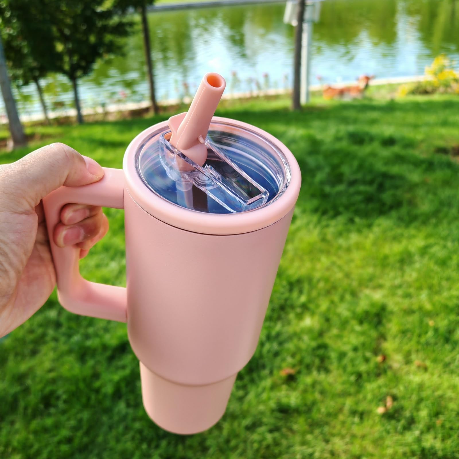 Besot 40oz Flip Cap Straw Cup with Handle Suitable for Car Cup Holder Leak Proof Traveler's Water Cup304 Stainless Steel Material - Traveler's Water Bottle (Pink)