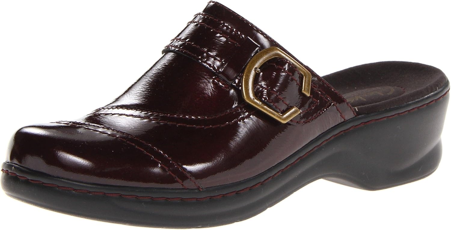 clarks red clogs