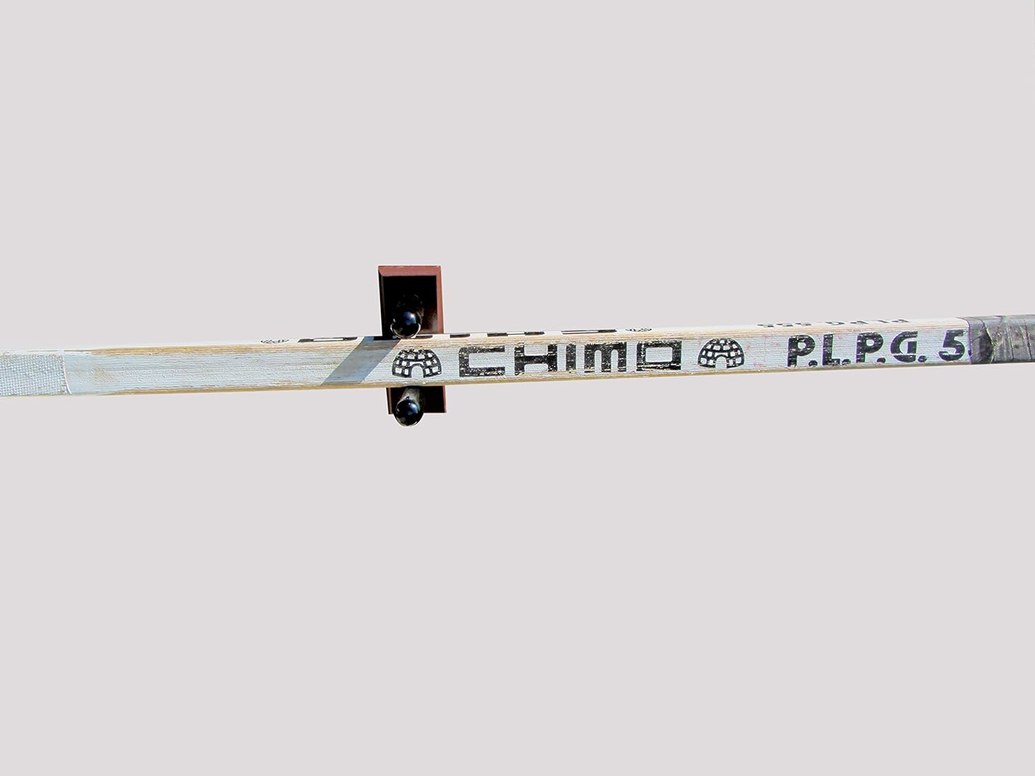 KR Ideas Horizontal Wall Mount for a Hockey Goalie Stick (Made in The USA) (Black) : Hockey Shafts : Sports & Outdoors