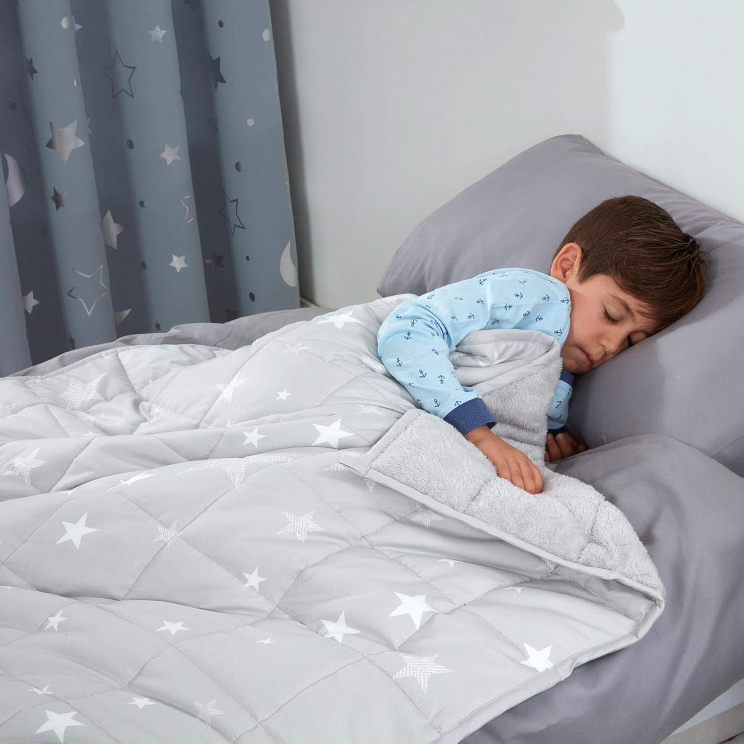 Dreamscene Star Teddy Fleece Weighted Blanket, Soft Fluffy Quilted Throw, Silver Grey, 100 x 150cm - Image 3