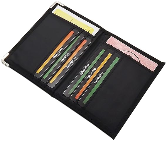 Ausweisetui / Ausweishülle / Kreditkartenetui mit Metallschutzecken in 2 verschiedenen Designs (Modell 1 / Ohne Folie)