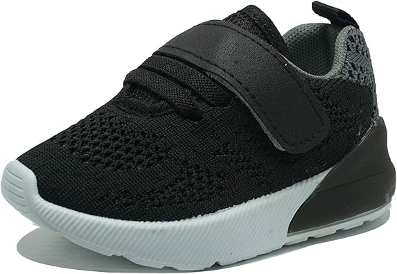 weight of tennis shoes