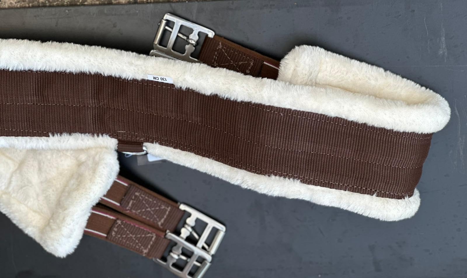 Equipride SUPER SOFT MINK/TEDDY FUR SYNTHETIC GIRTH ELASTICATED BOTH SIDE (125 cm, Brown/White)