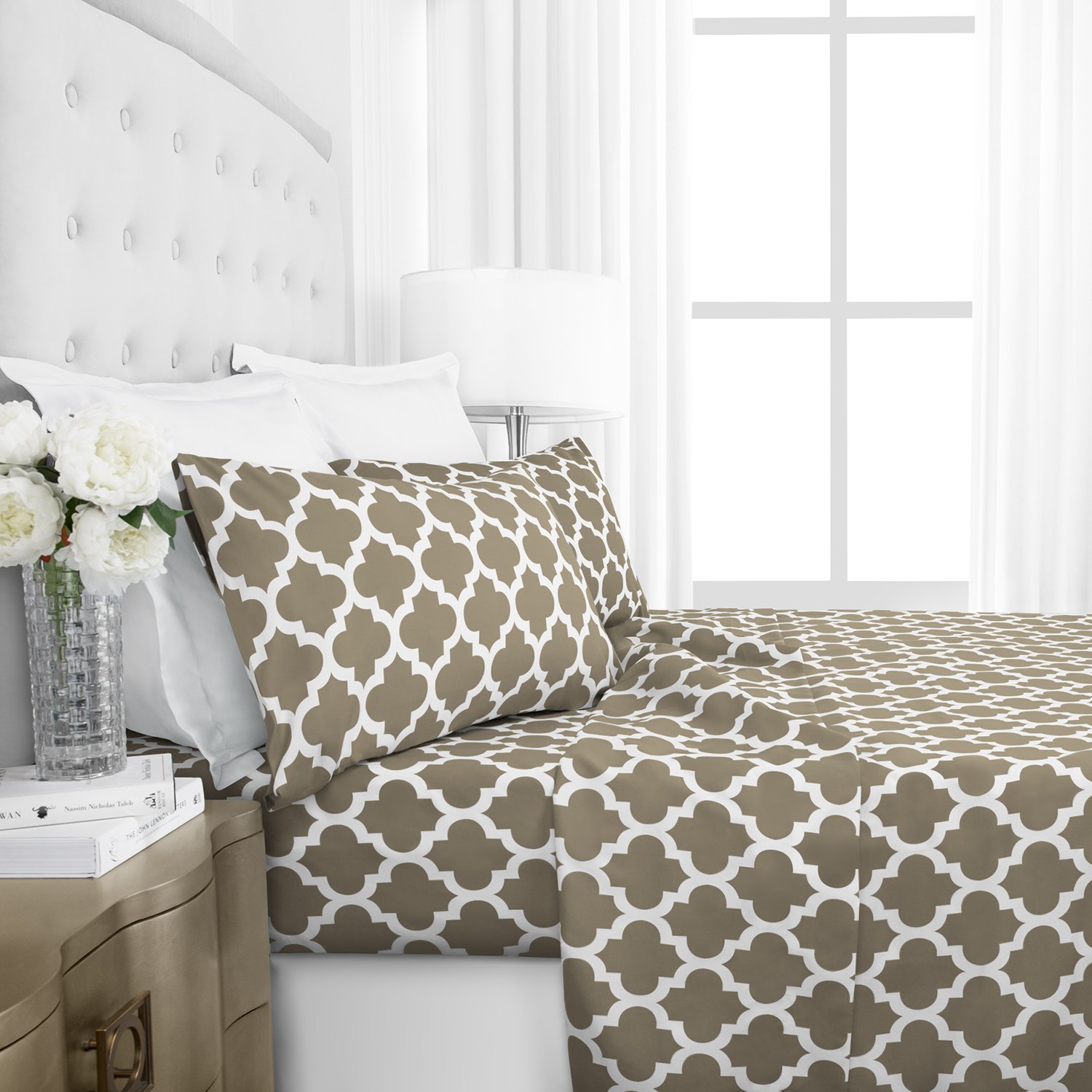 Italian Luxury 1800 Series Hotel Collection Quatrefoil Pattern Bed