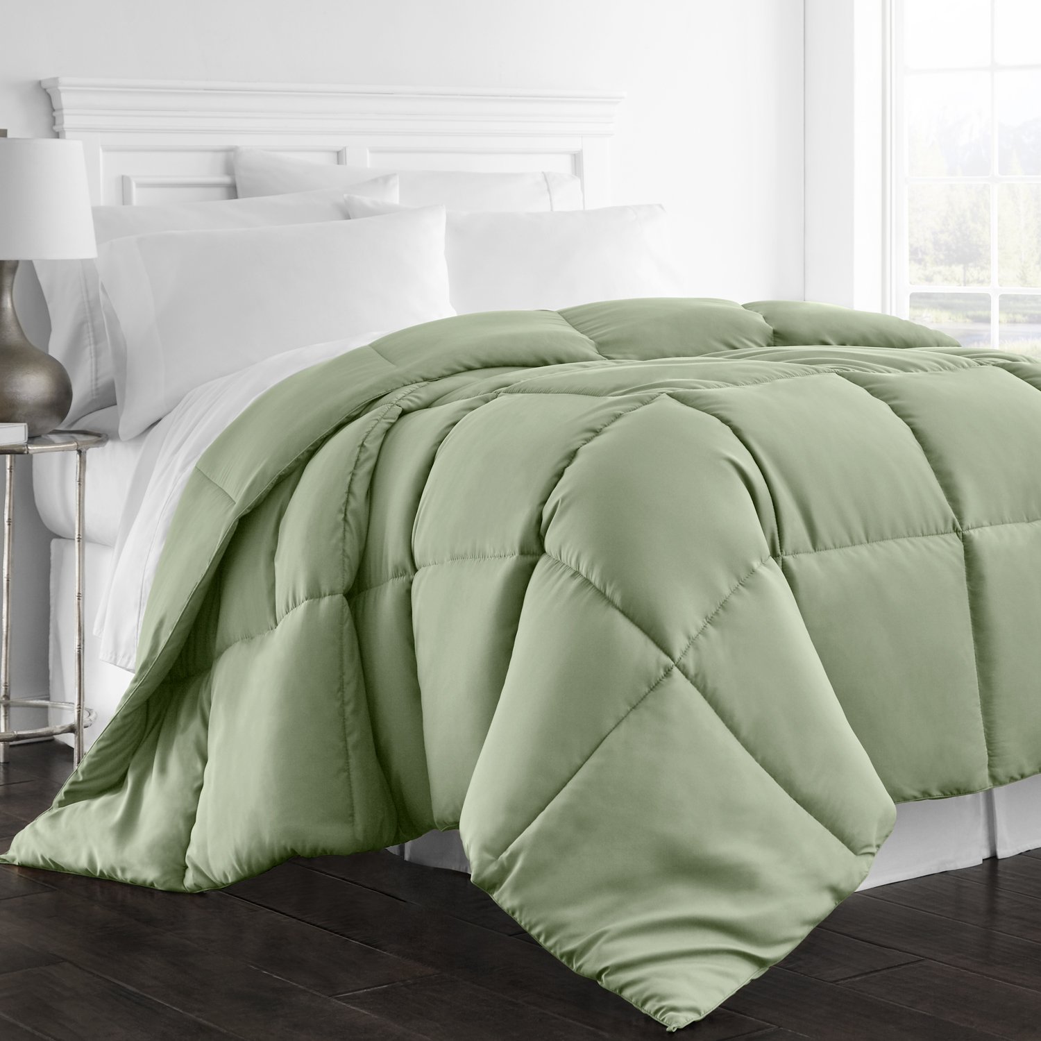 Beckham Hotel Collection 1300 Series - All Season - Luxury Goose Down Alternative Comforter - Hypoallergenic - Queen/Full - Sage