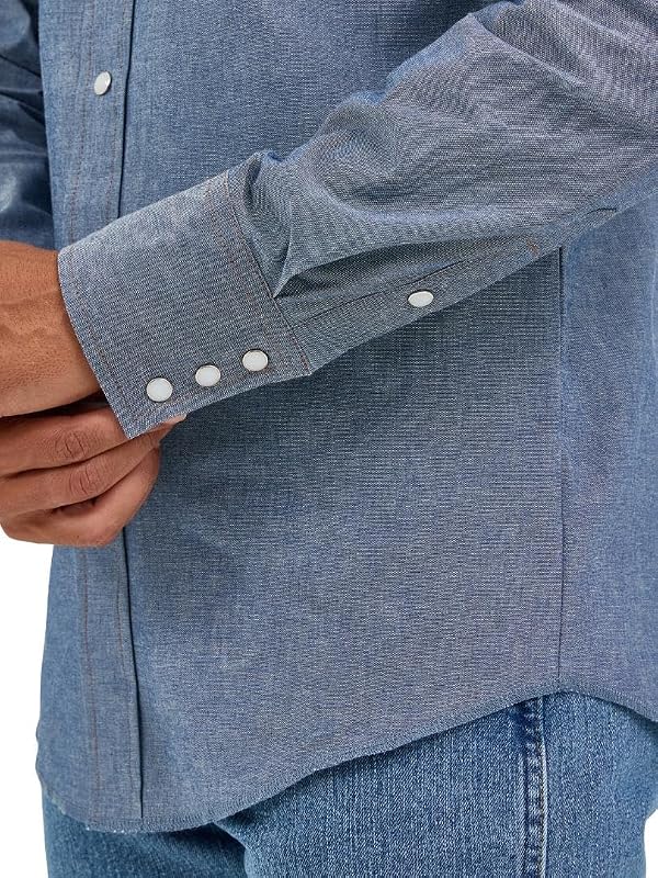 All Terrain Gear by Wrangler - Camisa de Trabajo de Manga Larga para Hombre, Corte Vaquero, Acabado Lavado, Denim Luz, 17.5 Inches Neck 37 Inches Sleeve