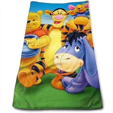 Amazon Co Jp プーさんと子豚さん フェイスタオル ふんわり 吸水 耐久性 人気 家庭用 約70cmx30cm Home Kitchen