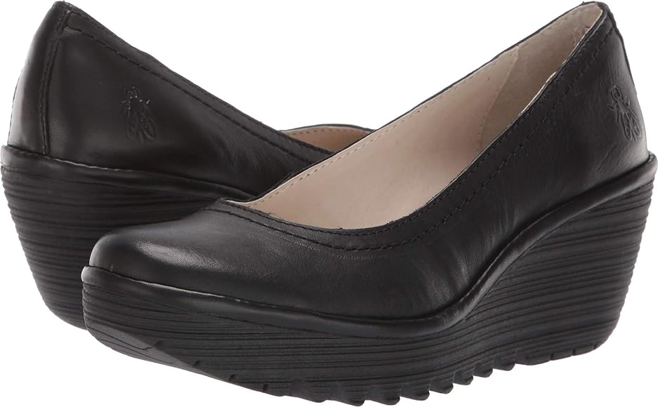 converse high tops with heart