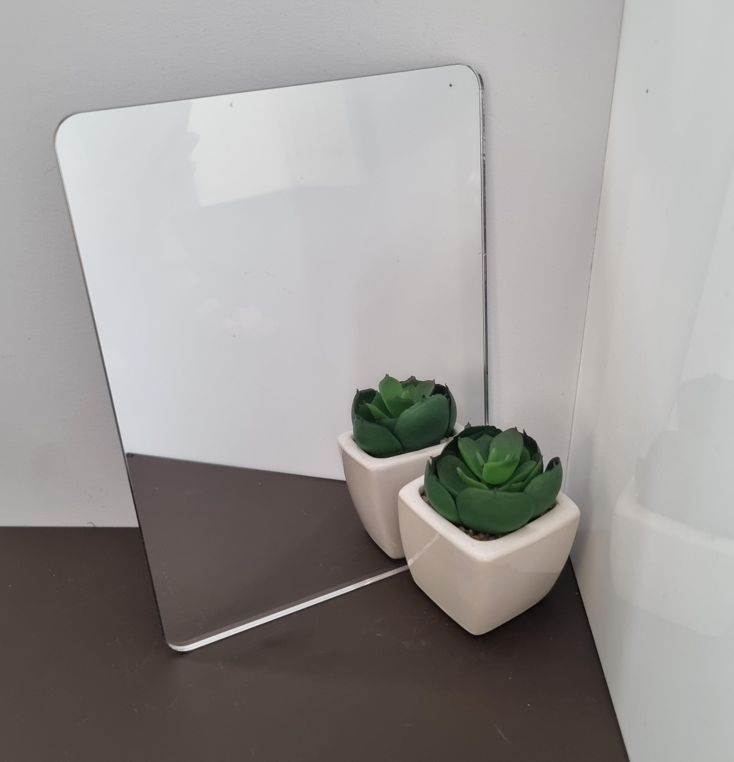 Super Cool Creations Rounded Corner Rectangle Mirror - 30cm x 20cm