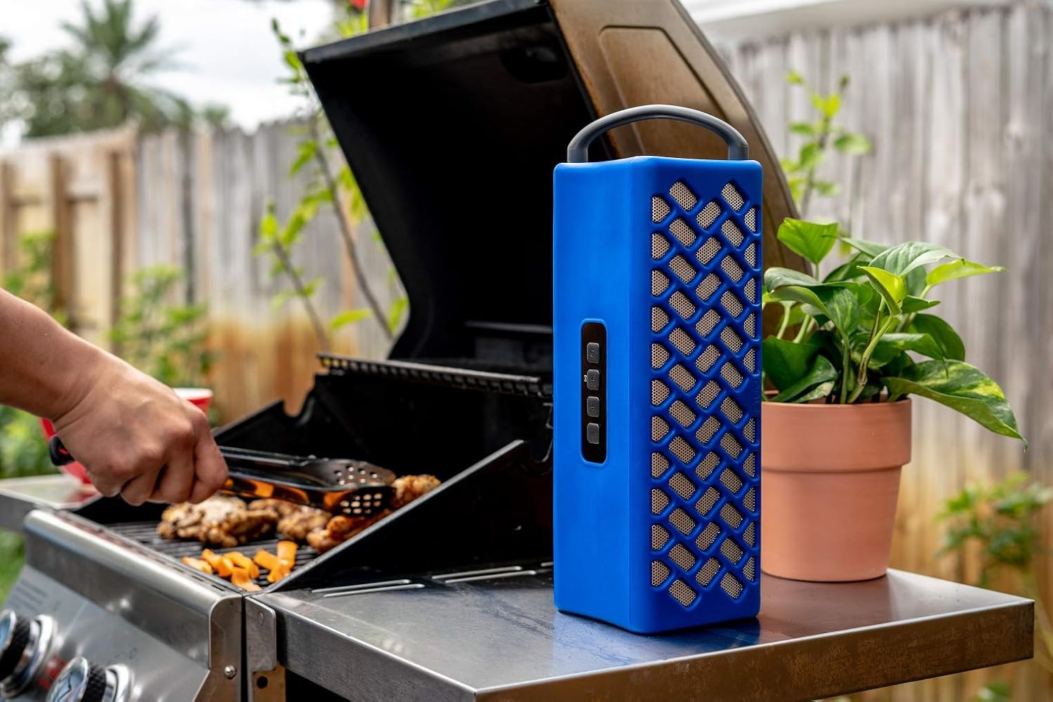 waterproof sand proof speaker