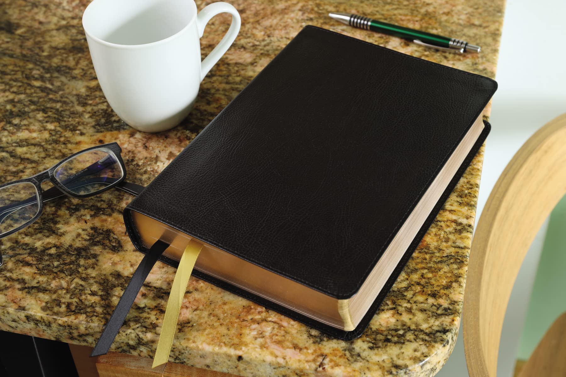KJV, Thompson Chain-Reference Bible, European Bonded Leather, Black, Red Letter, Comfort Print KJV, Thompson Chain-Reference Bible, European Bonded Leather, Black, Red Letter, Comfort Print Bonded Leather