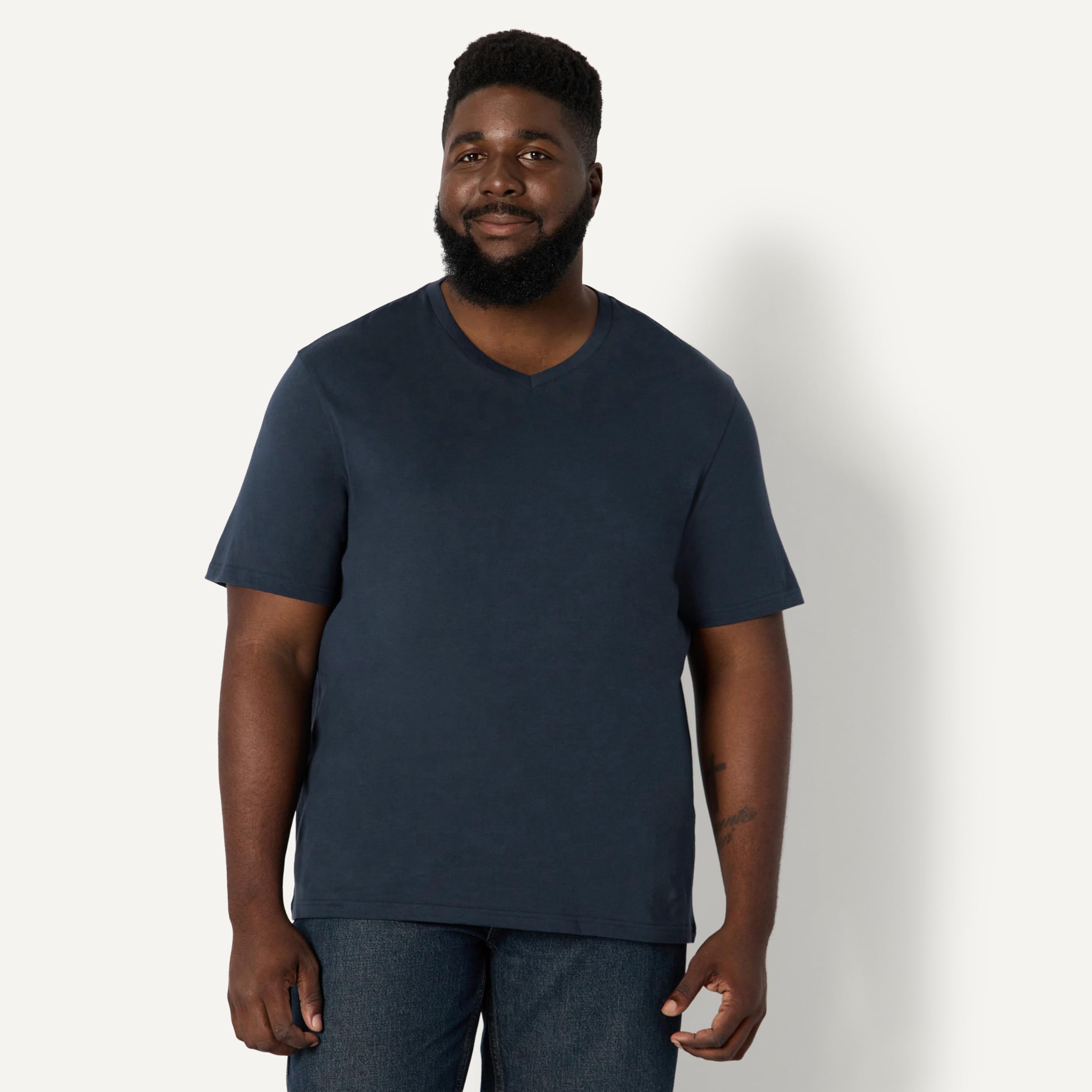 Amazon Essentials Herren Kurzärmeliger V-Ausschnitt in normaler Passform, 6er-Pack, Marineblau, L 6