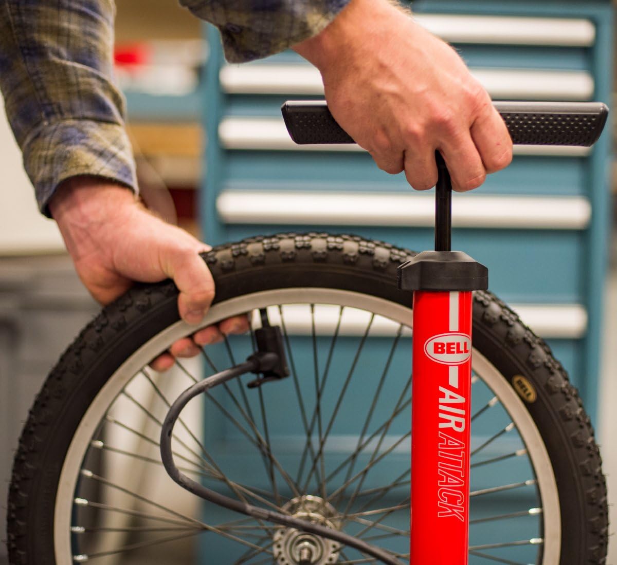 Bell Air Attack 350 High Volume Bicycle Pump : Sports & Outdoors