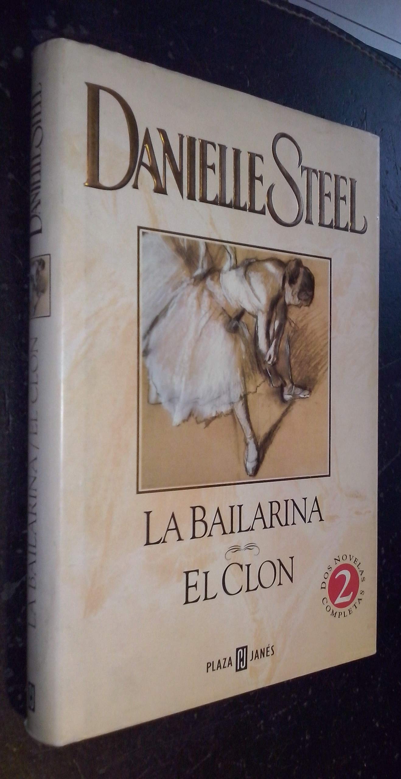 Portada de La bailarina. El clon