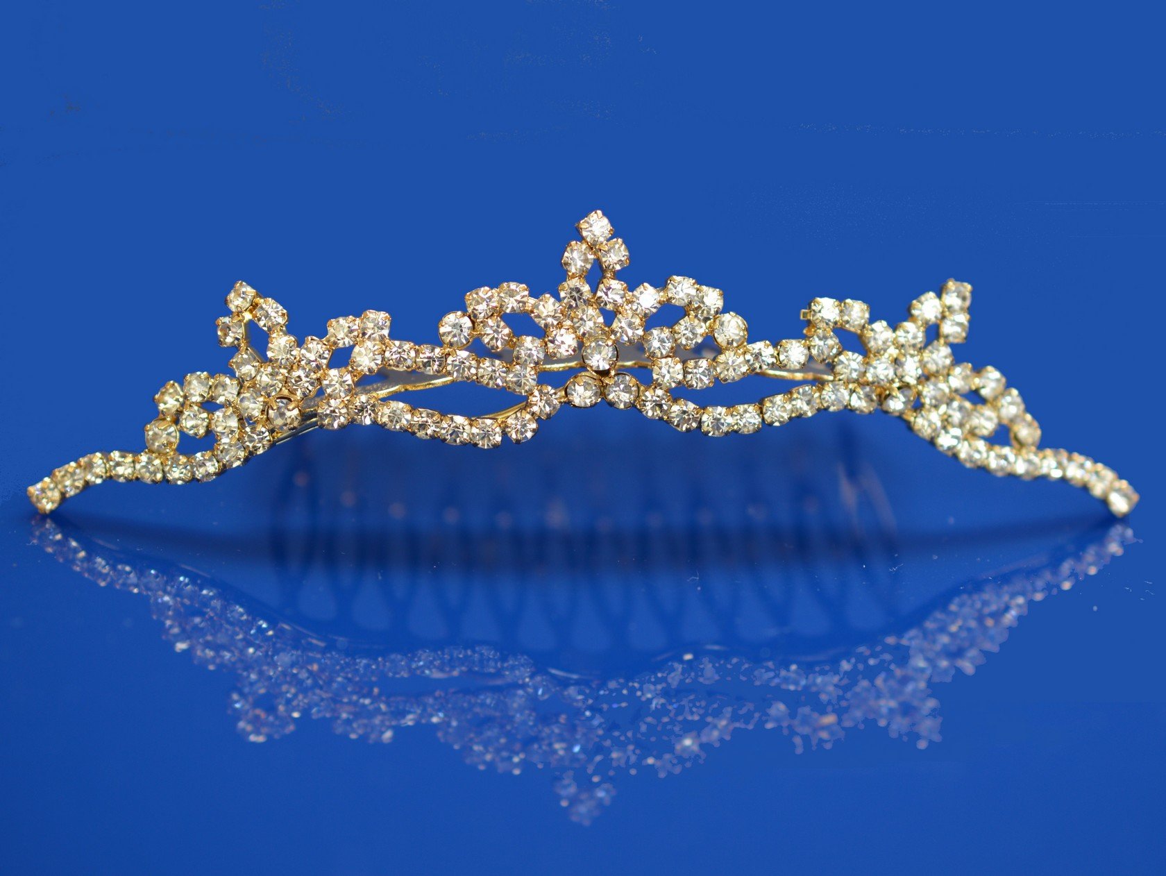 Bridal Wedding Tiara Comb With ThreeCrystal Center 42774