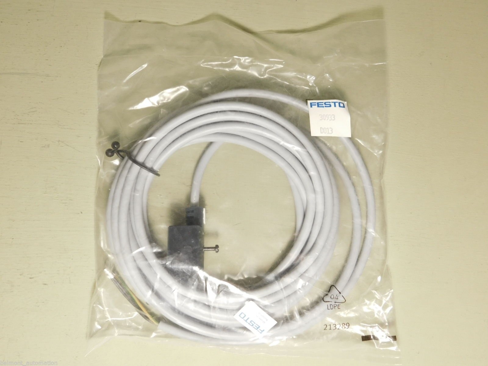 Festo 30933 Model KMC-1-24DC-5-LED Plug Socket With Cable