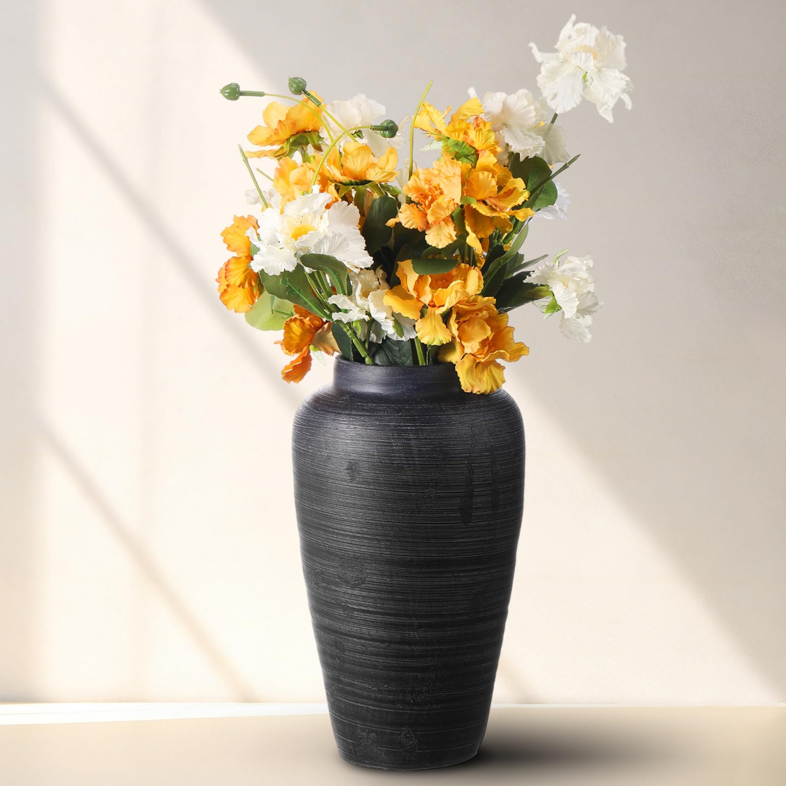 Ninehaoou Ceramic Scroll Vase