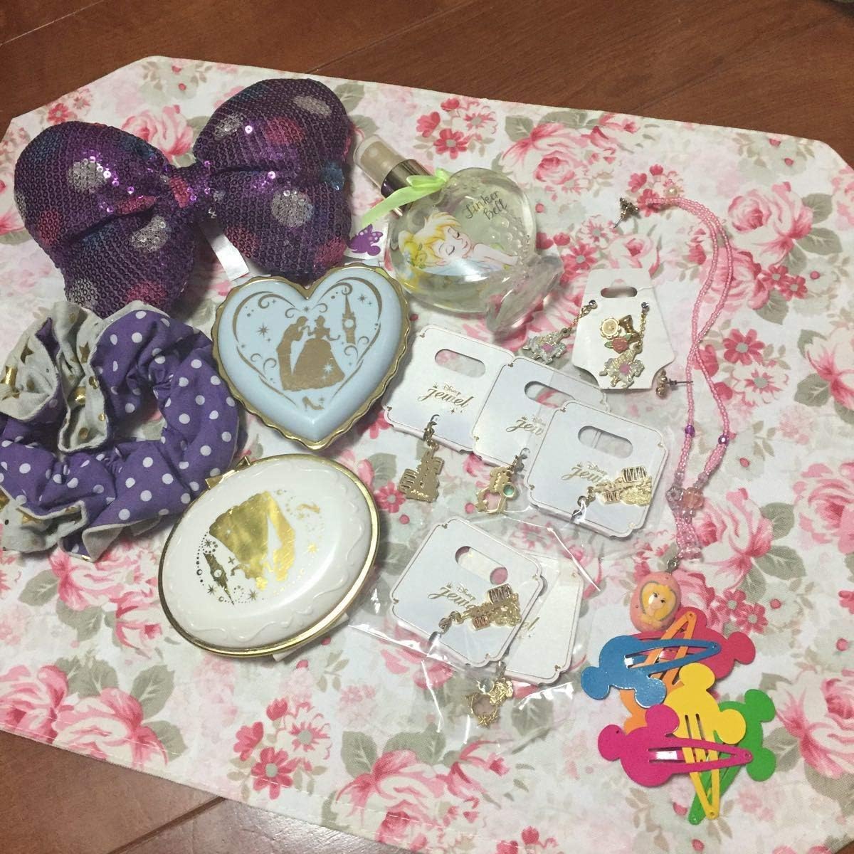 ディズニープリンセスグッズセット シンデレラ印鑑ケース ヘア ボディミスト ピアス ラプンツェル アリエル ディズニーリゾートでぃずにー しんでれら ぷりんせす アニメ 萌えグッズ 通販 Amazon