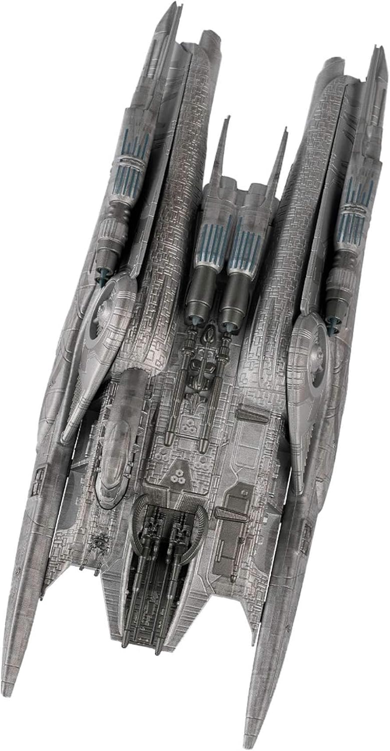 Hero Collector | Battlestar Galactica Collection | Heavy Raider with Magazine Issue 19 by Eaglemoss: Toys & Games