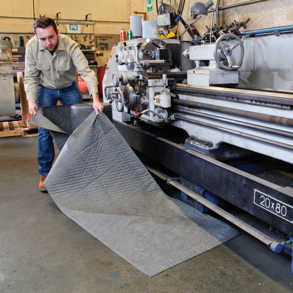 Heavy Duty PIG Absorbent Mat Roll MAT153 | New Pig's Original Gray Mat Roll | Oil Absorbent Pads | PIG Mat Roll | Absorbs up to 30 Gallons | 30" x 150': Industrial & Scientific