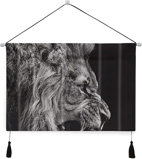 Amazon Co Jp Ecomaomi 壁掛けタペストリー ライオンヘッド怖いアフリカの森の狂気の動物黒背景のテーマ おしゃれ壁吊り 多機能ホーム装飾 模様替え モダン ウォールアート 部屋 新居祝い ホーム キッチン