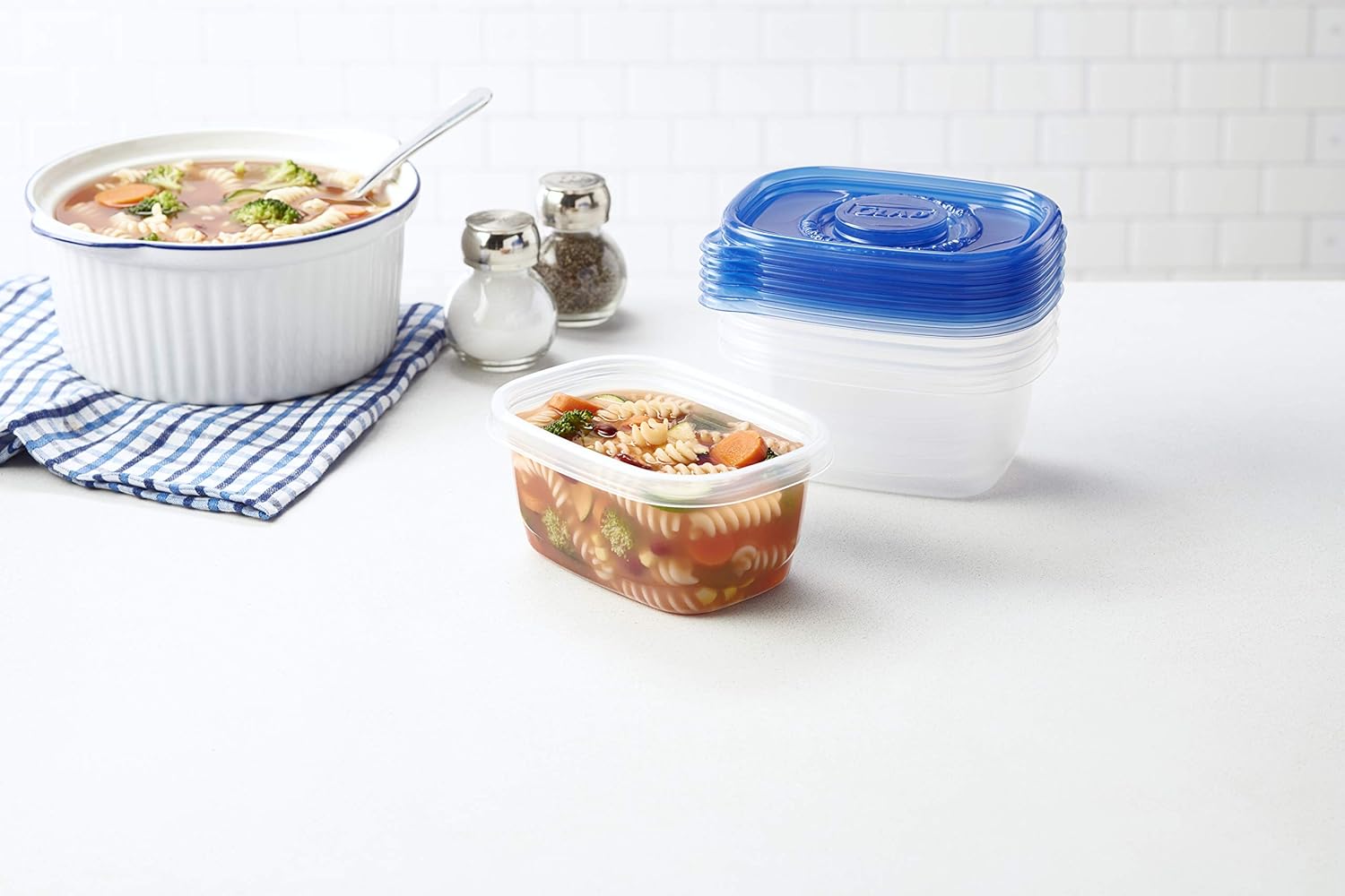 GladWare Soup & Salad Food Storage Containers, Medium Rectangle Holds