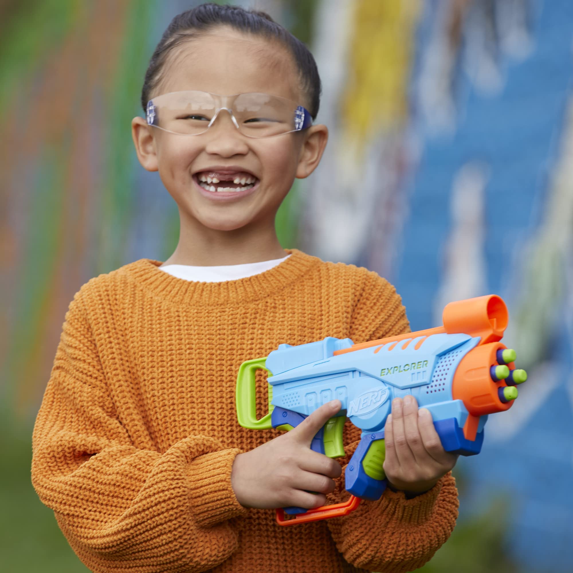 Nerf Elite Junior Explorer Easy-Play Toy Foam Blaster, 8 Darts for Kids Outdoor Games, Ages 6 & Up