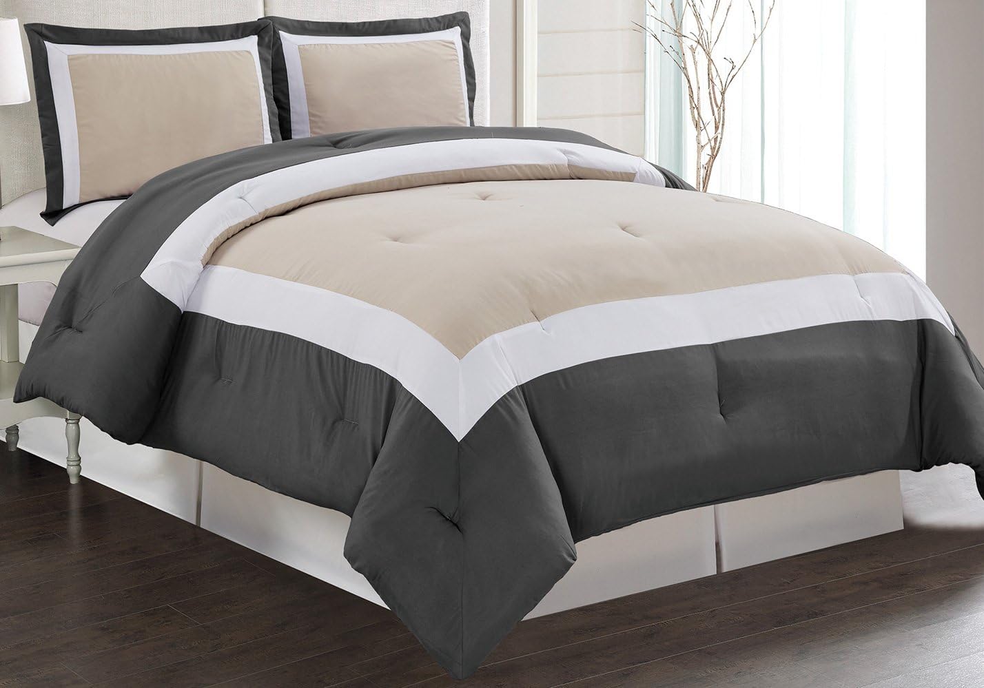 Amazon Com 3 Piece Light Grey Dark Grey White Goose Down Alternative Color Block Comforter Set King Cal King Size Microfiber Bedding Includes 1 Comforter And 2 Shams Kitchen Dining