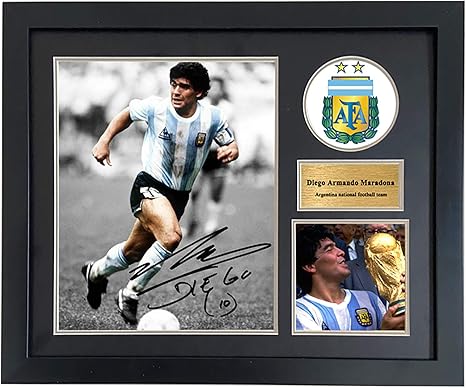 Amazon Co Jp ディエゴマラドーナ署名プリントサインアルゼンチン写真ディスプレイ再発行バージョン マラドーナ署名フォトフレームギフト ホーム キッチン