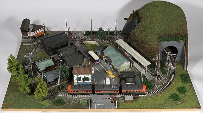 Amazon 鉄道模型 Nゲージ ミニジオラマ 湘南色 中古 鉄道模型 通販