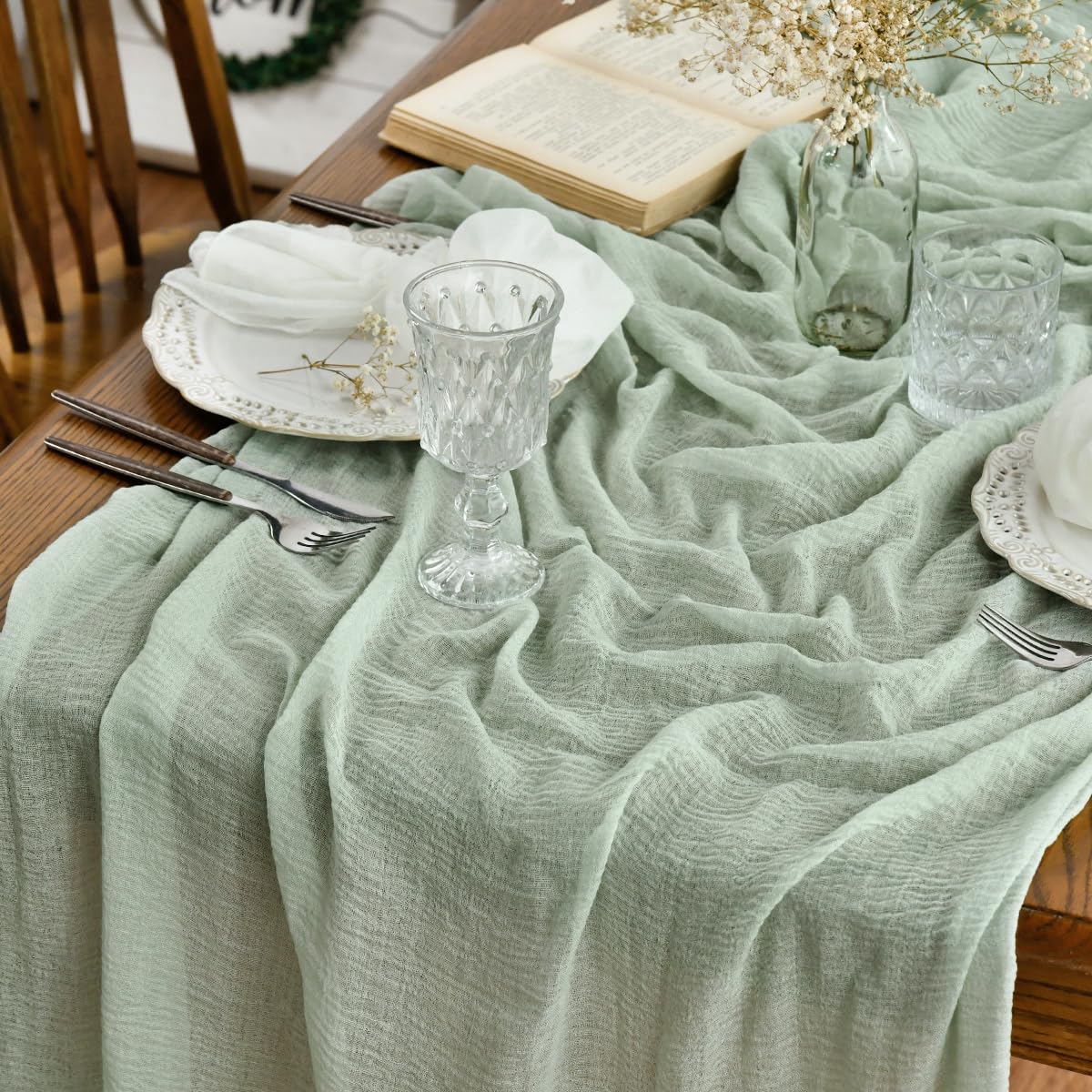 Artoid Mode Boho Sage Green Gauze Wedding Cheesecloth Table Runner 300 cm, Seasonal Fabric Kitchen Dining Holiday Table Decor for Home Party