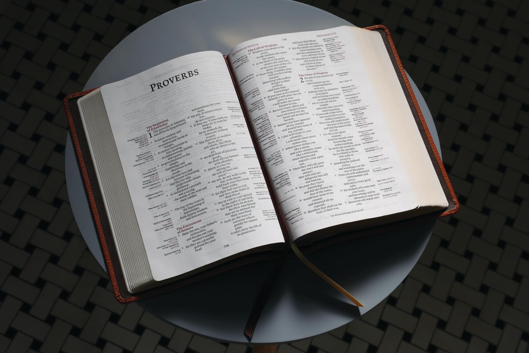 ESV, Thompson Chain-Reference Bible, Genuine Leather, Calfskin, Tan, Red Letter
