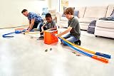 Hot Wheels Track Builder Deluxe Stunt Box with 5m Track Dual Launchers view 2