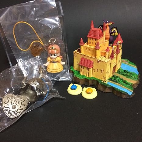 Amazon ドラゴンクエスト ワールドギャラリー ラダトーム りゅうおう ローラ姫 スライム ベス ロトの兜 ロトの盾 アニメ 萌えグッズ 通販