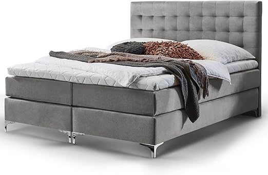 High Fashion Auf Füßen Bilder Von Neu Authentisch High Fashion Auf Füßen Bilder Von Neu Authentisch