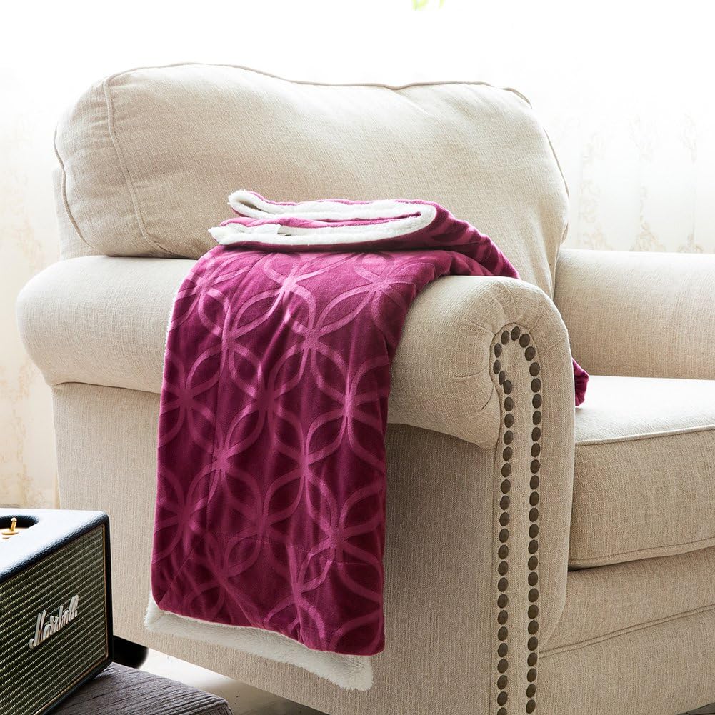 VVFAMILY Throw Blanket Fleece Super Soft Microfiber Blankets Home Comfort Plush Sherpa Throws Shaggy Furs Lightweight, 50x60 Inch Wine Red