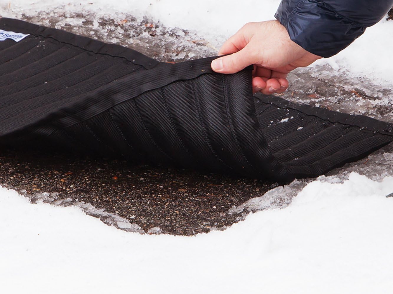 Saltnets Stair, Tread Reusable Snow and Ice Melting Mat