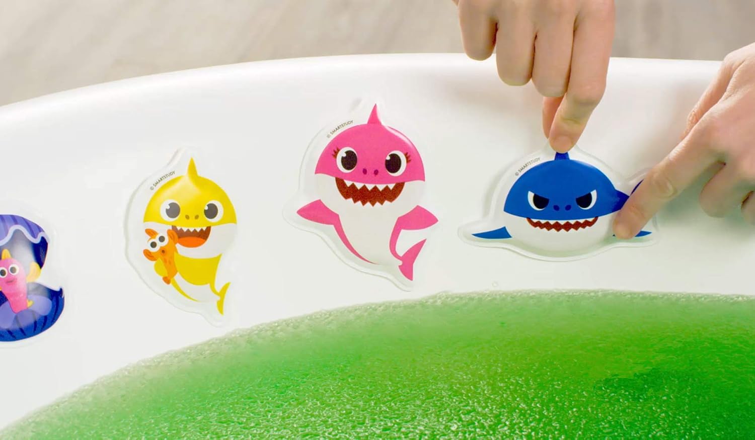 ZIMPLI, Baby Shark Gelli Baff Pink with Floating 3D Bath Sticker, 1 Bath or 6 Play Uses, Magically turns water into thick - Image 4