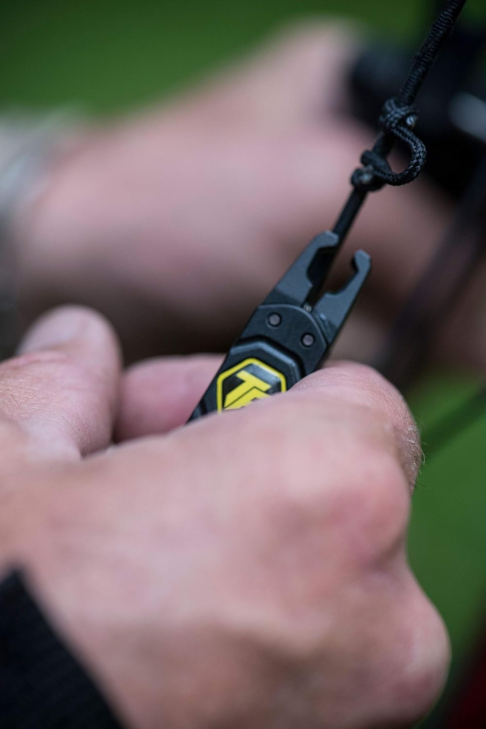 TruFire Patriot Archery Compound Bow Release - Adjustable Black Wrist Strap : Archery Release Aids : Sports & Outdoors