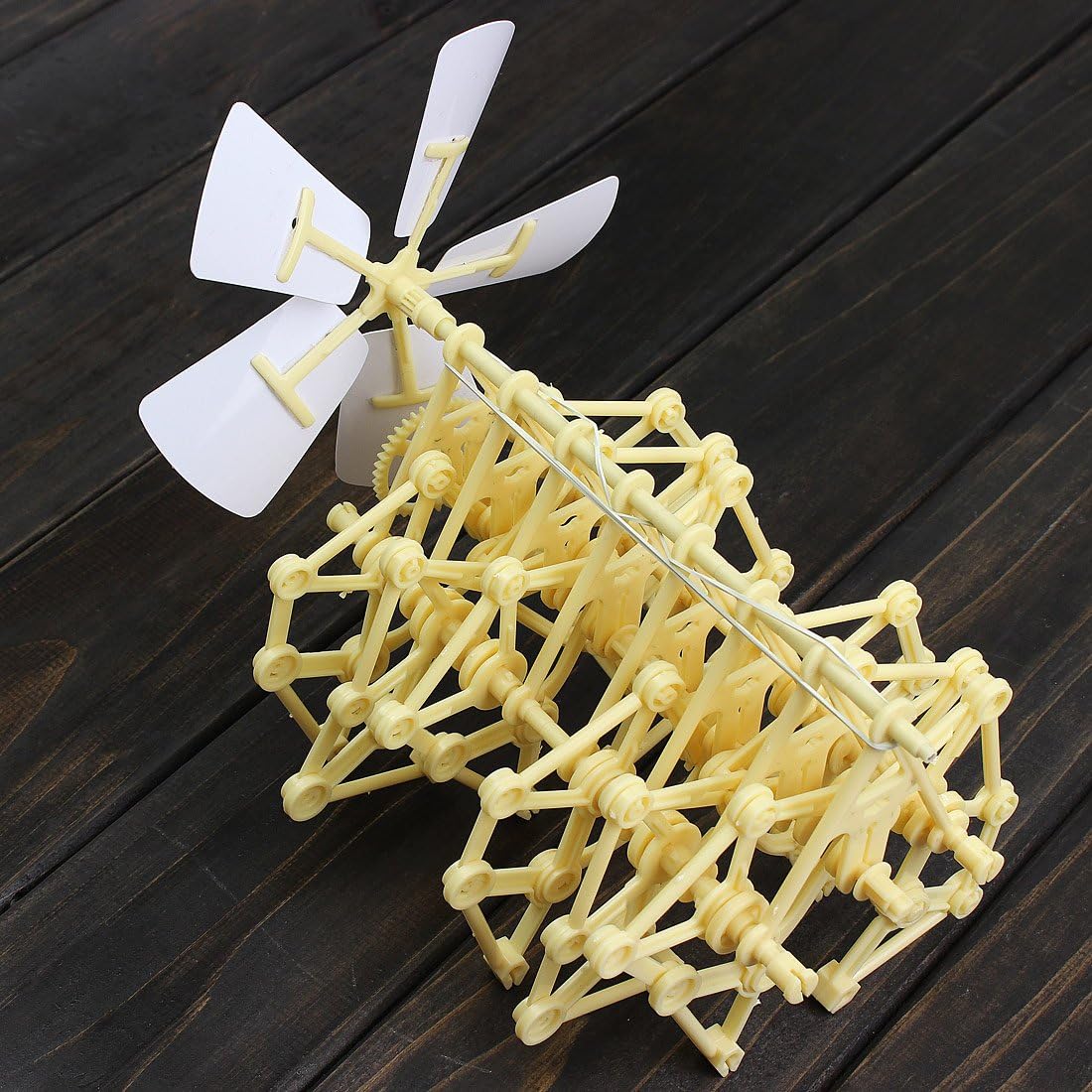 1 X Wind Powered Walking Walker Mini Strandbeest Diy Assembly Model Kits Amazon De Spielzeug