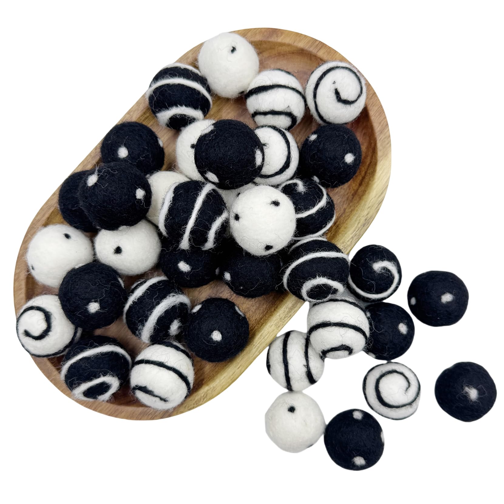 Wool Felt Balls for Crafts 2.5cm 40pc Black White Polka Dots DIY Felt Ball Garland — image 1