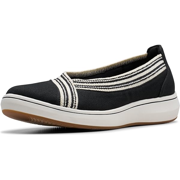 Amazon.com | Clarks Women's BreezeSky Ria CloudSteppers Loafer