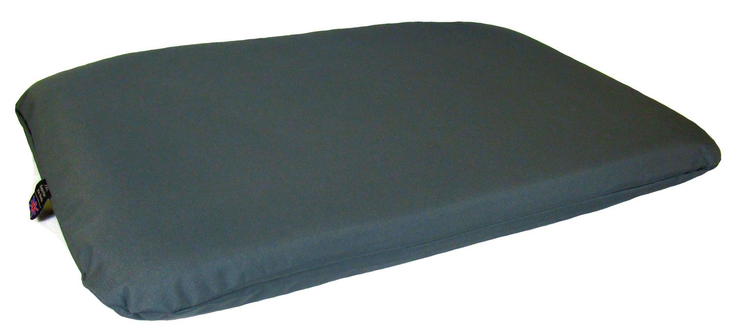 P & L Superior Pet Beds Heavy Duty Waterproof Pet Duvets, Large, 127 x 82 x 11 cm, Grey