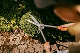 Fiskars PowerLever Geared Hedge Shears 58.8 cm view 3
